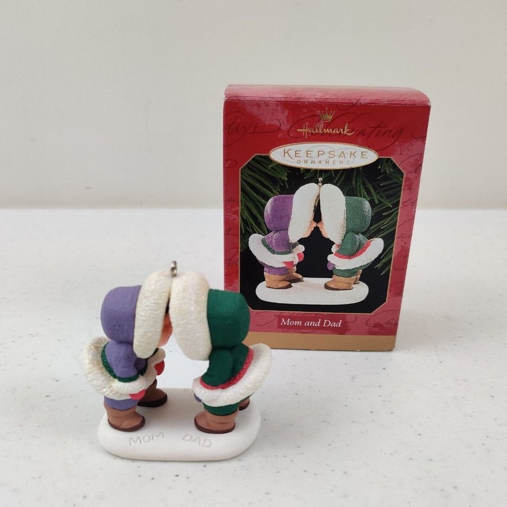 Vintage Hallmark Keepsake Ornament Mom and Dad Snowy Nose Kiss  1999